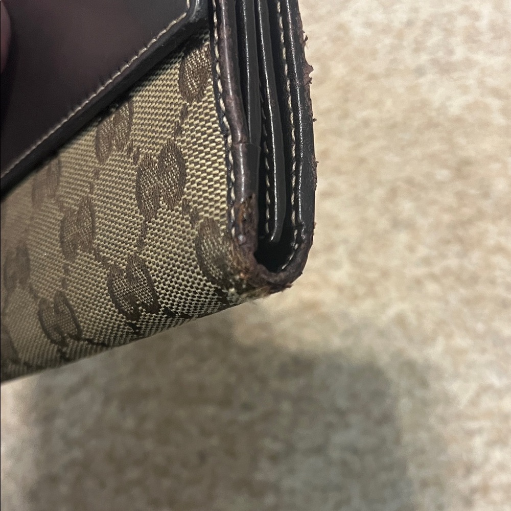 1448. Gucci Heart Tan and Brown French Purse Wallet - Picture 9 of 14